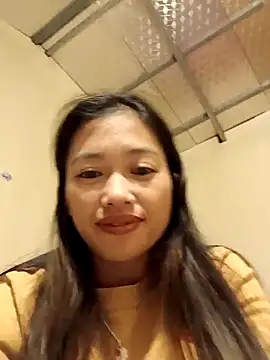 Snapshot of -Paige- chatting on November 25, 2025, 6:13 am -Paige- online show from November 25, 2025, 6:13 am