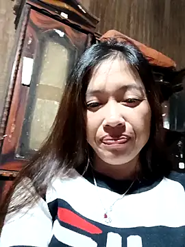 Snapshot of -Paige- chatting on November 26, 2025, 11:33 am -Paige- online show from November 26, 2025, 11:33 am