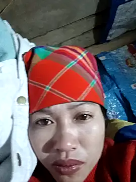 Snapshot of -Paige- chatting on November 29, 2025, 8:12 pm -Paige- online show from November 29, 2025, 8:12 pm