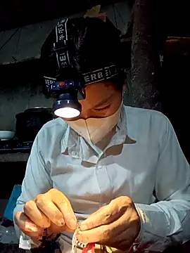 Snapshot of nat-tri chatting on November 10, 2025, 12:15 pm nat-tri online show from November 10, 2025, 12:15 pm