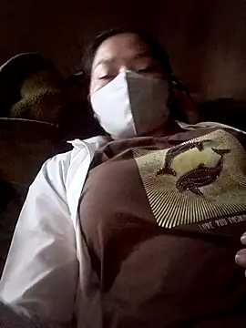 Snapshot of nat-tri chatting on November 13, 2025, 8:24 am nat-tri online show from November 13, 2025, 8:24 am