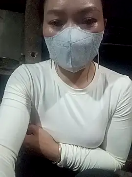 Snapshot of nat-tri chatting on November 15, 2025, 1:18 pm nat-tri online show from November 15, 2025, 1:18 pm