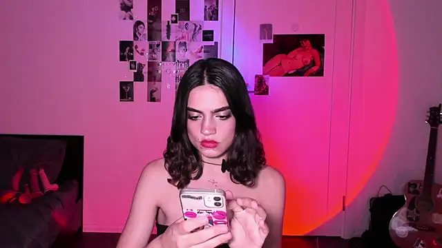 Snapshot of nightfloatt chatting on October 15, 2025, 3:23 pm nightfloatt online show from October 15, 2025, 3:23 pm