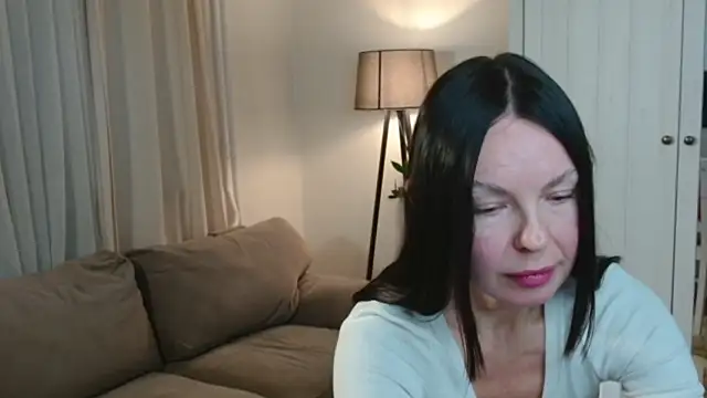 Snapshot of LittleNicolee chatting on January 7, 2026, 2:41 pm LittleNicolee online show from January 7, 2026, 2:41 pm