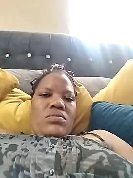 CaramelBoootie online show from February 9, 2026, 3:49 pm