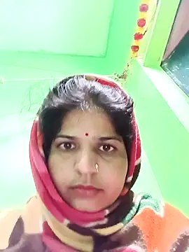 Karishma cute online show from November 15, 2025, 1:47 am