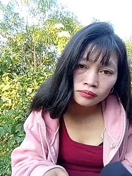 siusiu-00 online show from December 1, 2025, 8:52 am