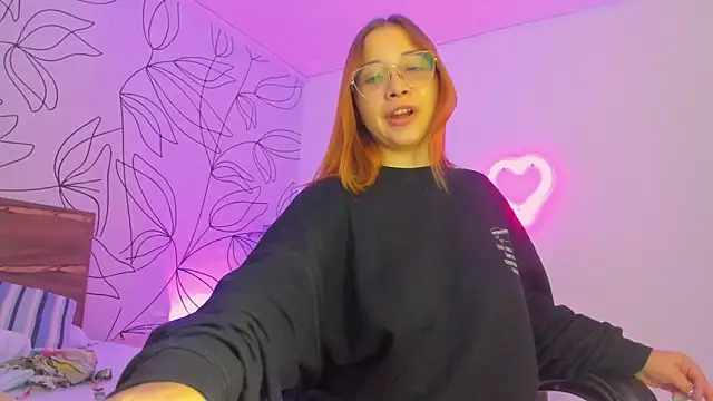 Snapshot of merida_06 chatting on October 28, 2025, 3:43 am merida 06 online show from October 28, 2025, 3:43 am