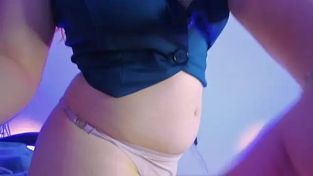 Snapshot of merida_06 chatting on November 8, 2025, 3:18 am merida 06 online show from November 8, 2025, 3:18 am