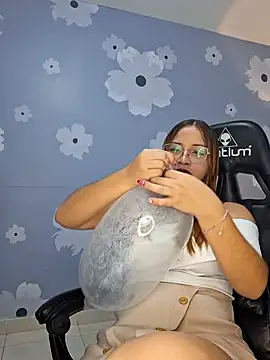 Snapshot of merida_06 chatting on December 2, 2025, 8:37 pm merida 06 online show from December 2, 2025, 8:37 pm