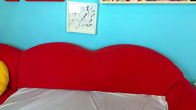 Soft Lilly online show from November 27, 2025, 6:04 am