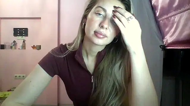 Snapshot of Sygream chatting on October 31, 2025, 10:44 pm Sygream online show from October 31, 2025, 10:44 pm