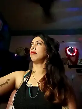 Darling Annie online show from November 12, 2025, 7:13 pm