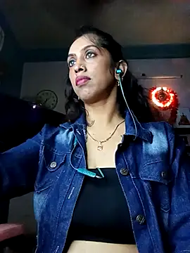 Darling Annie online show from December 19, 2025, 7:32 pm