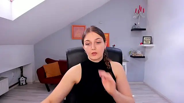 AnneWilsonn online show from April 16, 2026, 10:27 am