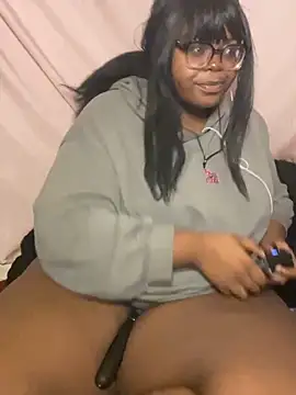 Snapshot of TheChubbySiren chatting on June 2, 2026, 2:24 am TheChubbySiren online show from June 2, 2026, 2:24 am