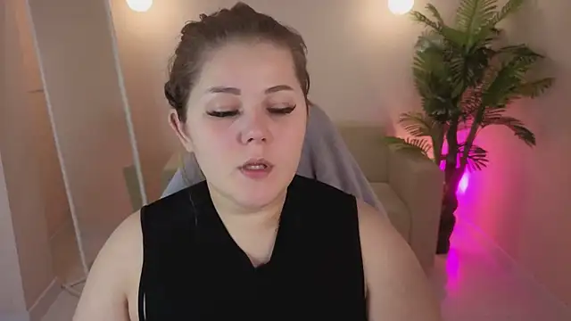 Scarlet Sinera online show from November 29, 2025, 11:08 pm