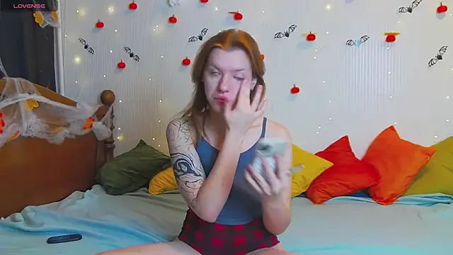 MeganNewCat online show from November 1, 2025, 9:44 am