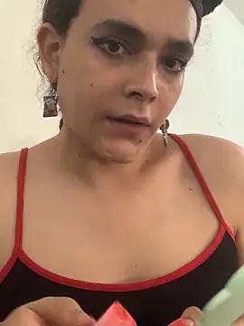 La-Gatiita-trans online show from November 2, 2025, 12:07 pm