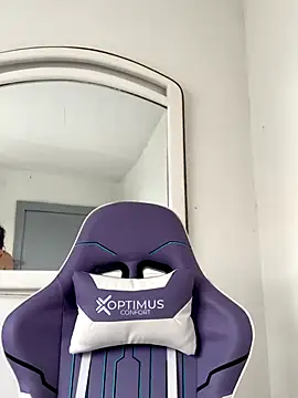 La-Gatiita-trans online show from November 29, 2025, 2:09 pm