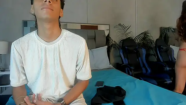 Kendra and liam online show from November 1, 2025, 12:07 pm