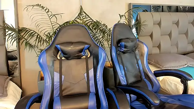 Kendra and liam online show from November 29, 2025, 11:13 am