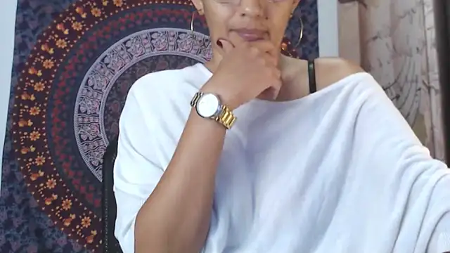 Lucyy Naugthy online show from February 23, 2026, 12:46 pm