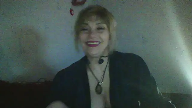 Snapshot of Lia_Ray chatting on January 7, 2026, 8:55 pm Lia Ray online show from January 7, 2026, 8:55 pm