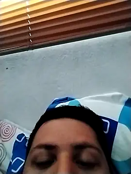 Snapshot of Eduar0015 chatting on November 4, 2025, 7:46 pm Eduar0015 online show from November 4, 2025, 7:46 pm