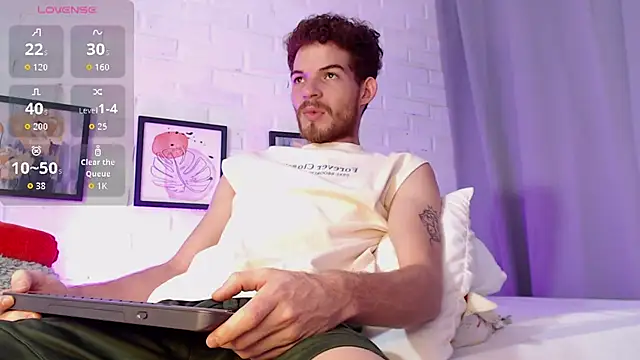 MATEO HUNTER online show from March 30, 2026, 3:40 am