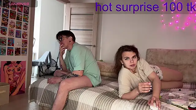 live sexy online show from April 19, 2026, 7:51 am