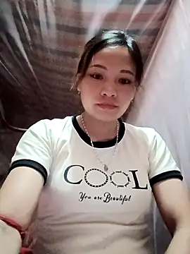 huhu-sexxy online show from October 19, 2025, 10:21 pm