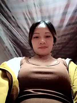 huhu-sexxy online show from November 19, 2025, 10:10 pm