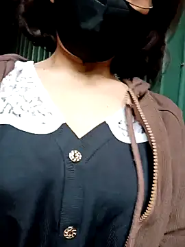 Snapshot of RizoCii chatting on October 22, 2025, 4:35 am RizoCii online show from October 22, 2025, 4:35 am