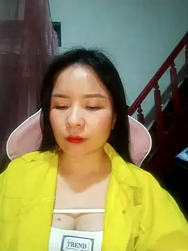 Listen-ly online show from November 5, 2025, 3:23 pm