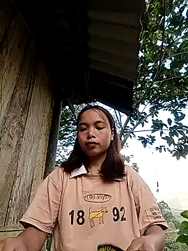 Snapshot of Nguyet2k4 chatting on December 19, 2025, 1:34 am Nguyet2k4 online show from December 19, 2025, 1:34 am