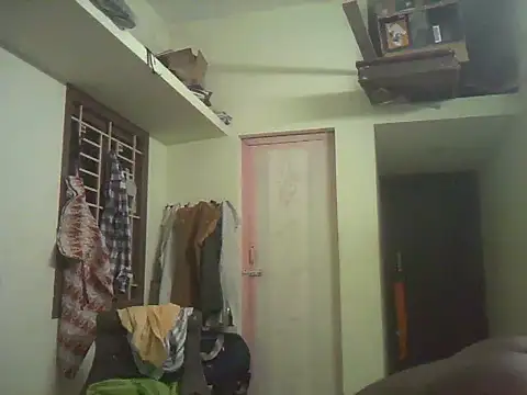 Vickyins480000 online show from November 10, 2025, 5:01 pm