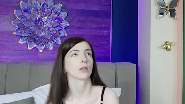 SophieRayss online show from October 24, 2025, 5:15 am