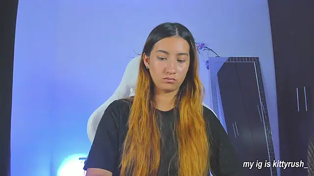 kittyrush  online show from February 3, 2026, 3:26 am