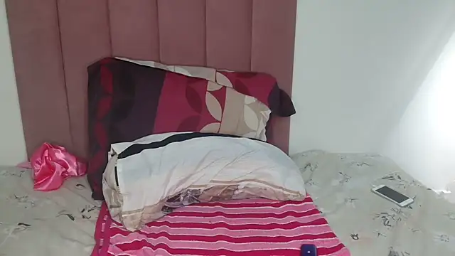 Bubbles156 online show from December 19, 2025, 7:21 pm