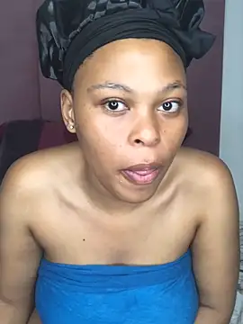 Bubbles156 online show from April 13, 2026, 3:23 am