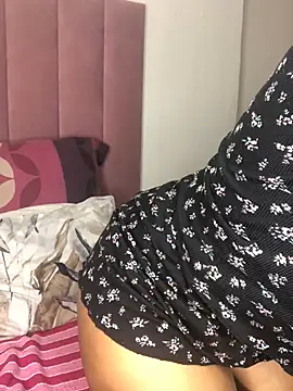 Bubbles156 online show from April 19, 2026, 1:32 pm