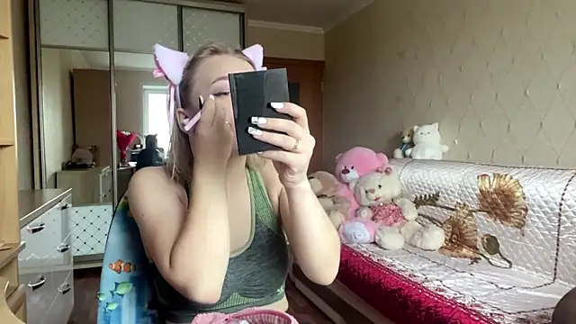 HoppedArea online show from November 12, 2025, 8:37 am