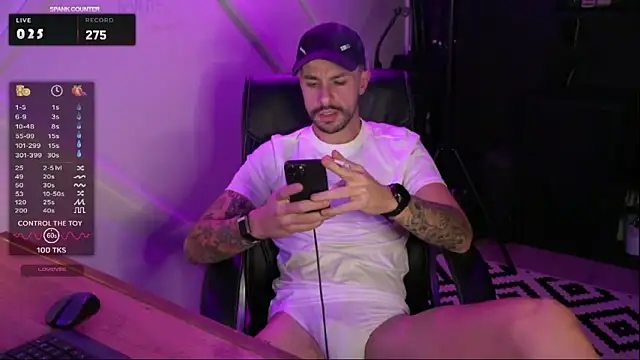 monsieurguitsxxx online show from February 4, 2026, 4:35 pm