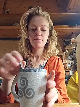 DeesseLilli online show from October 21, 2025, 8:04 am