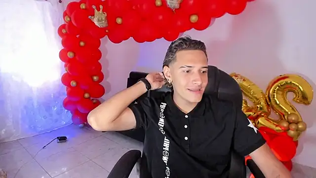 Hayden Boy  online show from November 22, 2025, 7:13 pm