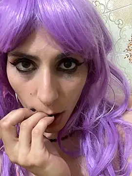 yvessblue online show from November 27, 2025, 2:57 am