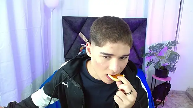 Mattass18 online show from October 18, 2025, 1:34 pm