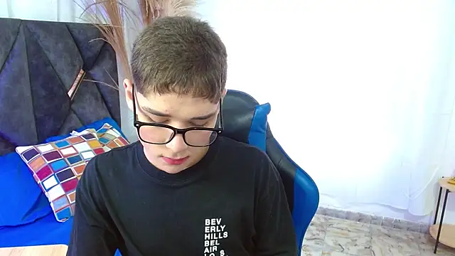 Mattass18 online show from November 12, 2025, 1:44 pm