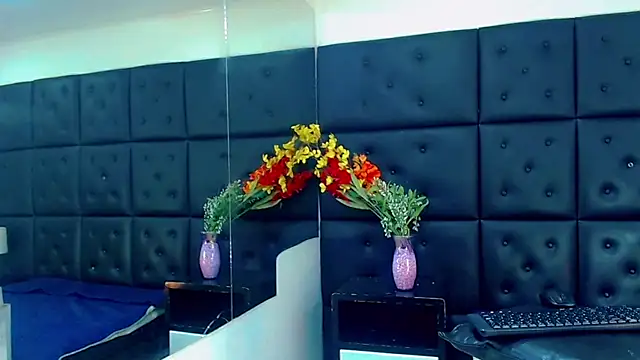 MarkoStorck online show from October 25, 2025, 7:52 pm